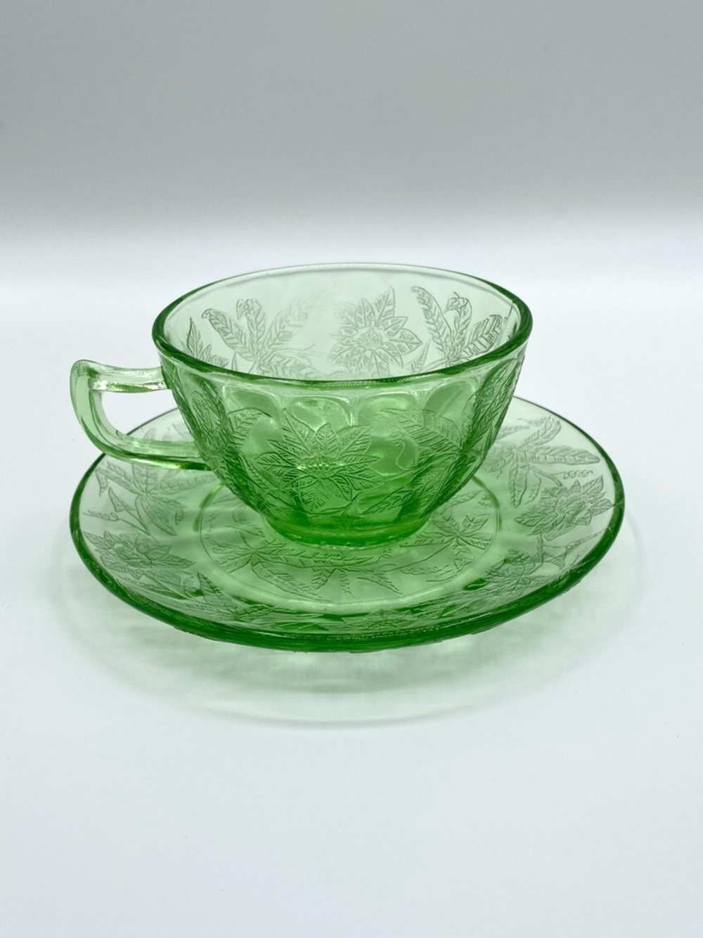 Vintage Jeannette Co. Uranium Green Depression Glass Teacup and Saucer Set 2 - Picture 6 of 12